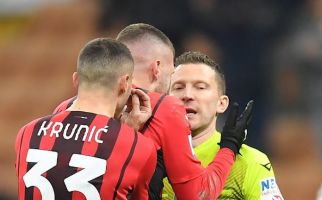 Bikin Blunder di Laga AC Milan vs Spezia, Wasit Ini Sedang Harap-Harap Cemas - JPNN.com