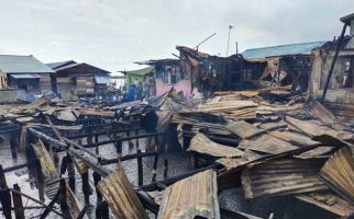 Belasan Warga Pulau Buluh Batam Kehilangan Rumah - JPNN.com