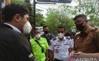 Detik-Detik Bobby Nasution Tangkap Tangan Pegawai Dishub Pelaku Pungli - JPNN.com