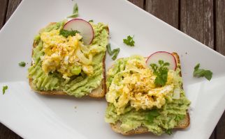 8 Menu Sarapan Sehat yang Ampuh Turunkan Kolesterol Tinggi di Pagi Hari - JPNN.com