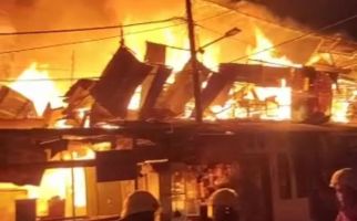 Kebakaran Besar di Duri Kepa Jakarta Barat, Ratusan Rumah Hangus - JPNN.com