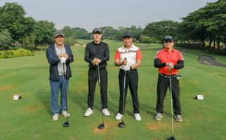 Lihat, Shin Tae Yong Main Golf dengan Menpora Amali - JPNN.com