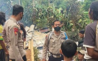 Ditinggal Menjemput Anak ke Sekolah, Rumah Yunus Terbakar - JPNN.com