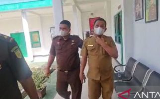 Camat Muara Bangkahulu Dijemput Tim Kejari Bengkulu, Masih Pakai Baju Dinas - JPNN.com