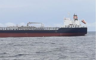 Bakamla RI dan TNI AL Kompak Usir Kapal Tanker Asing yang Mencurigakan - JPNN.com
