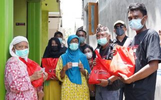 Sahabat Ganjar Bagi-bagi Sembako di 3 Kota Ini Secara Serentak - JPNN.com