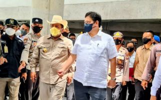 Menko Airlangga Temui Warga Lampung di Pasar Kangkung - JPNN.com