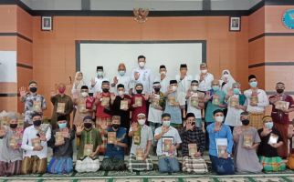 Balai Rehabilitasi Narkoba BNN Makassar Diberi Mushaf Al-Qur'an, Semoga Tekun Membacanya - JPNN.com