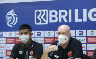 Golgol Belum Cetak Gol, Joop Gall Membela, Simak Pernyataan Mengejutkan Pelatih PSM Itu - JPNN.com