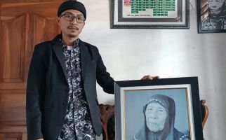 Terungkap, Sejumlah Artis Menemui Cucu Mak Erot Demi Ini - JPNN.com