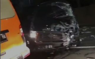 Toyota Innova Alami Kecelakaan di Tol Jakarta-Tangerang - JPNN.com