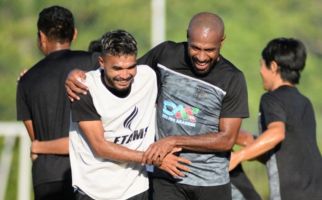 Borneo FC Kalah, Rifal Lastori Meminta Maaf kepada Suporter - JPNN.com