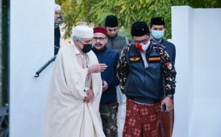 Ziarahi Zawiah Wali Tersohor Dunia, Gus Mis Sebut Imam Abul al-Syadzili Warisi Cinta - JPNN.com