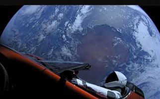 Tesla Roadster Diklaim Mendekati Mars, Astronom: Tak ada Nilai Ilmiah, Sampah - JPNN.com