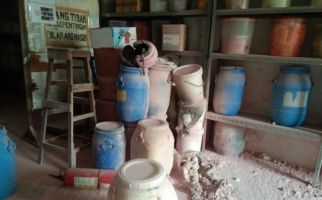 Gudang Bahan Kimia di Tambora Meledak, 2 Karyawan Dilarikan ke Rumah Sakit - JPNN.com