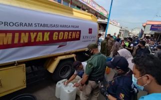 Operasi Pasar, KPN Corp dan Kemendag Gelontorkan Ribuan Liter Minyak Goreng - JPNN.com