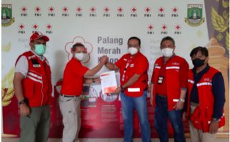 Peduli Korban Banjir Banten, PMI DKI Salurkan Bantuan Kemanusiaan - JPNN.com