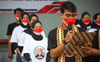 Jaga Kebersihan Lingkungan, Ganjar Milenial Lampung Bangun Gardu Rakyat - JPNN.com