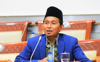 Bukhori DPR Minta Kebijakan Sertifikasi Halal Self-Declare Memihak Pelaku UMK - JPNN.com