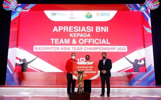 Tim Bulutangkis Raih Kemenangan di BATC 2022, BNI Beri Tabungan ke Atlet, Pelatih Hingga Official - JPNN.com