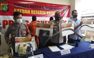 5 Pelajar yang Viral karena Tawuran di Bekasi Ditangkap, Barang Buktinya Bikin Ngilu - JPNN.com