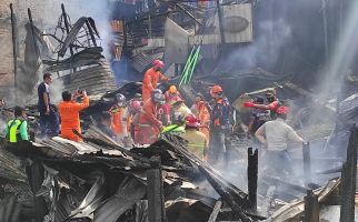 Polda Kaltim Turunkan Tim Usut Penyebab Kebakaran yang Menewaskan 4 Orang di Balikpapan - JPNN.com