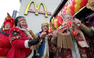 Putin Serbu Ukraina, Warga Rusia Dihukum Hidup Tanpa McDonald's dan Coca Cola - JPNN.com