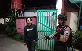 Malam-Malam OTK Menyerang, Zulkarnain Terkena Panah, Jendela Rumah Pecah - JPNN.com