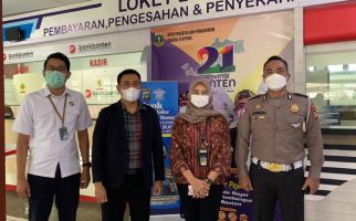 Dirut Bank Banten Sidak Pelaksanaan Transaksi Nontunai di Sejumlah Samsat - JPNN.com
