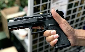 Ada Pistol Baru dari Pindad di Kejuaraan Menembak Piala Danpaspampres 2022 - JPNN.com