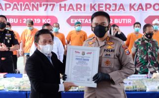 Prestasi Irjen Iqbal di Riau: Narkoba Disikat, Program Kapolri Dilaksanakan - JPNN.com
