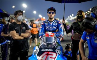 Alex Rins Minta Motor MotoGP Suzuki Buat Dipajang, Sampai Rela Lakukan Ini - JPNN.com