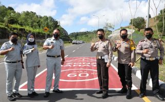 Tingkatkan Keselamatan Berlalu Lintas Jasa Raharja Pasang Rambu di Mandalika - JPNN.com