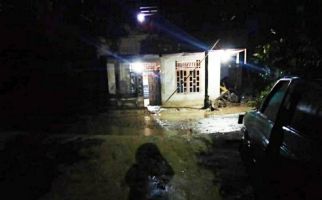 Terendam Banjir, Jalur Palu-Poso Putus - JPNN.com