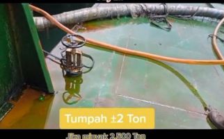 Viral, Minyak Goreng Diduga Tumpah ke Laut, Satgas Pangan Polri Merespons Begini - JPNN.com