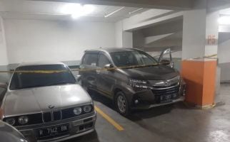 Penghuni Apartemen Ditemukan Tewas di Dalam Mobil, Polisi Sedang Menunggu - JPNN.com