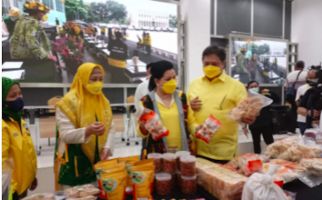 Perempuan Golkar Gelar Bazar Jelang Ramadan, Airlangga Merespons, Top Banget - JPNN.com