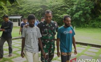 Hamdalah, Anggota Organisasi Papua Merdeka Menyerahkan Diri - JPNN.com