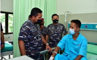 Wakasal Kunjungi Prajurit Marinir Korban Serangan di Papua - JPNN.com
