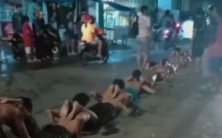 Viral, 10 Remaja Ditangkap Warga dan Merayap di Jalanan, Oh Ternyata - JPNN.com