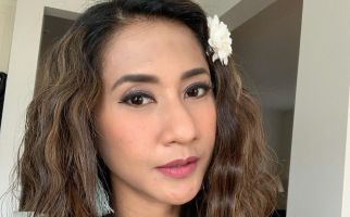 Ibunda Cut Memey Dimakamkan Satu Liang Lahad Dengan Suami, Alasannya Manis Banget - JPNN.com