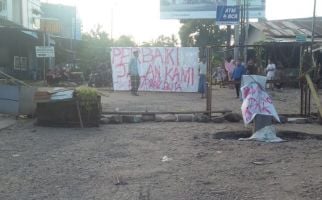 Warga Pattallassang Gowa Marah, Blokir Jalan, Sampaikan Tuntutan - JPNN.com