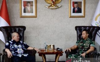 Jenderal Andika Sambangi Kediaman La Nyalla, Bicara soal Demo 11 April - JPNN.com