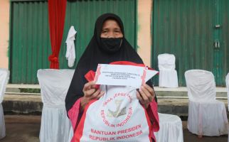 PT Pos Indonesia Mulai Salurkan BLT Minyak Goreng di Jawa Barat - JPNN.com