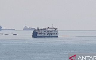 Kapal Roro Tanjung Burang Kandas di Perairan Tanjung Duren - JPNN.com