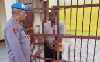 Lihat Nih, Oknum Polisi Mendekam di Tahanan, Diduga Aniaya Pedagang Cilok - JPNN.com