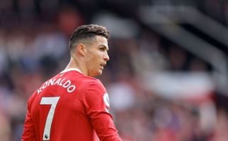 Frustrasi di Manchester United, Cristiano Ronaldo Gabung Klub Rival? - JPNN.com