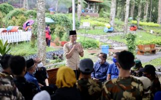 Mengabuburit di Taman Genilangit, Ibas Terus Mendorong Desa Wisata Makin Berkembang - JPNN.com