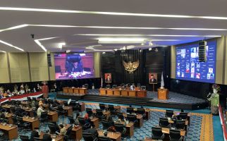 M Taufik Pimpin Rapat Paripurna Penggantian Dirinya, Anggota DPRD Beri Tepuk Tangan - JPNN.com