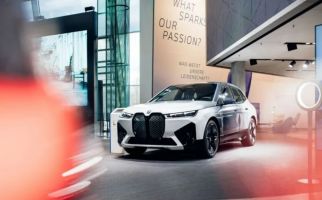 BMW dan Samsung Meluncurkan Kunci Mobil Digital - JPNN.com
